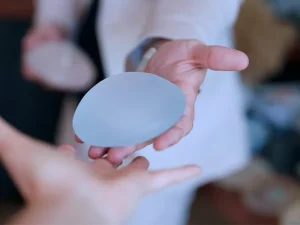 عوارض جراحی پروتز سینه